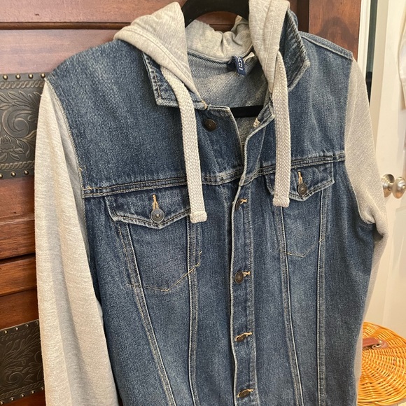 H&M JeanJacket w/ Sweatshirt Arms & Hoodie; Men’s Small; Like New; $15 - Picture 15 of 16